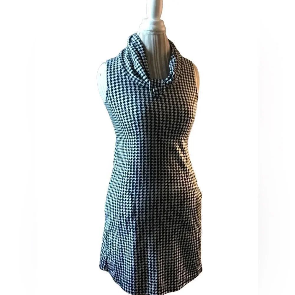 Alynn Paige size small dress new without tags excellent condition